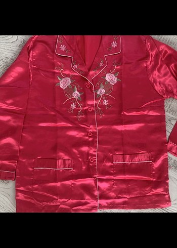 42 Beden pembe Renk Saten Nakışlı Kadın Pijama Takımı