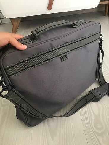  Beden gri Renk Laptop çantası