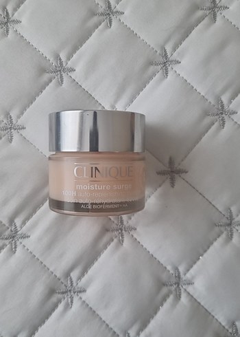Clinique Moisture Surge Nemlendirici Krem
