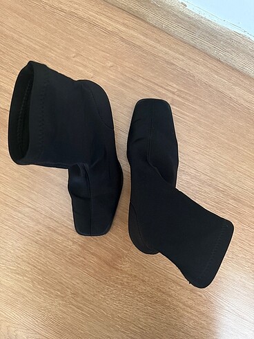 36 Beden siyah Renk Siyah kumaş bot pull and bear