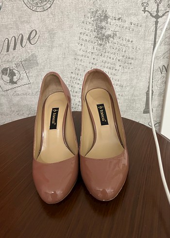 Tanca parlak pembe ayakkabı hiç kullanmadım neredeyse çok rahat - Görsel 2