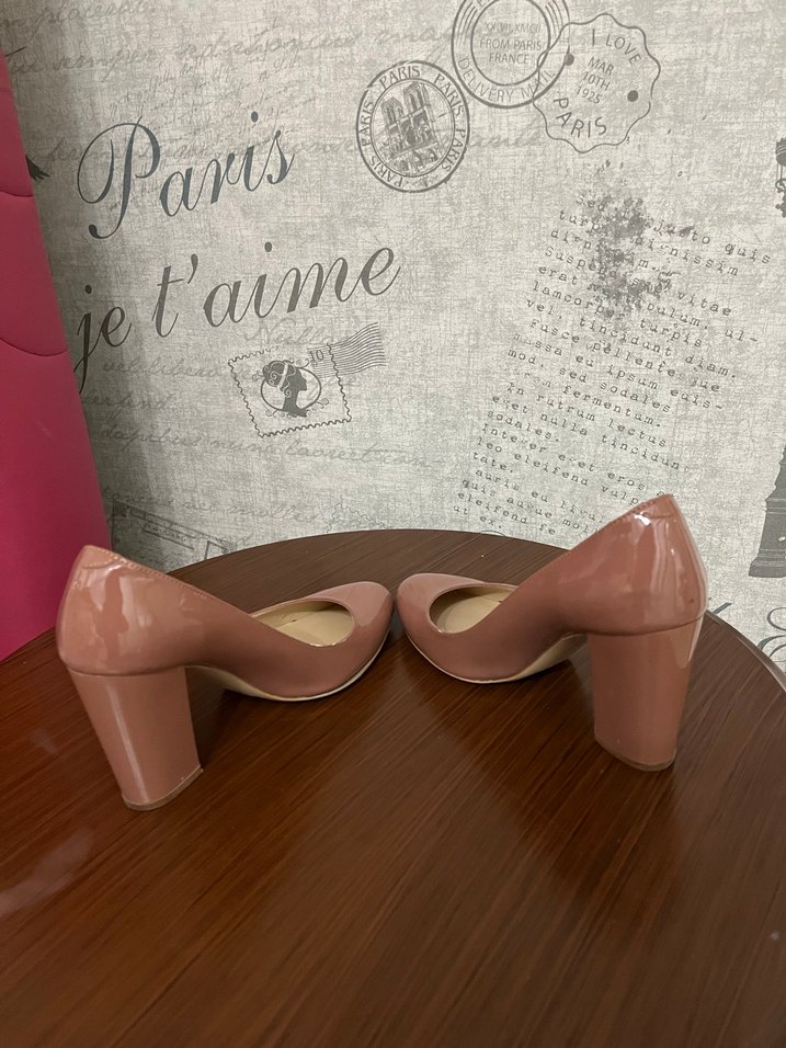 Tanca parlak pembe ayakkabı hiç kullanmadım neredeyse çok rahat - Görsel 4