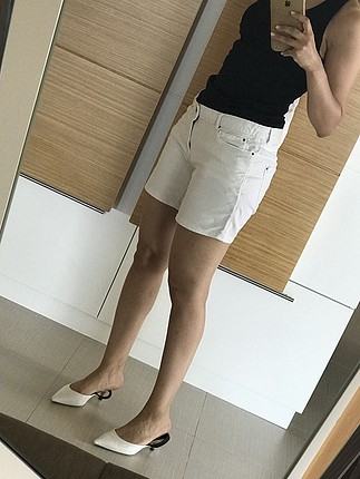 38 Beden beyaz Renk Zara mini şort