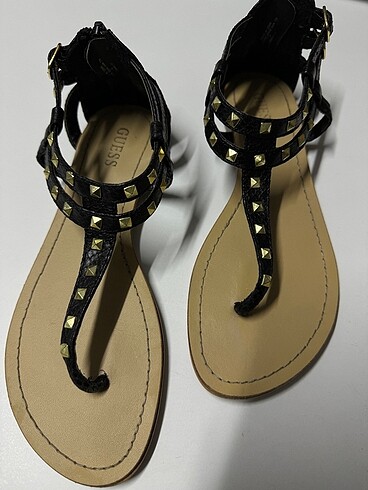 Guess Guess parmak arazi gold zimbali deri sandalet