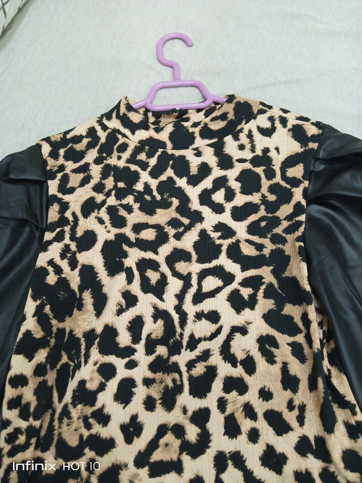 Leopar Desenli Deri Uzun Kollu Bluz - Görsel 3