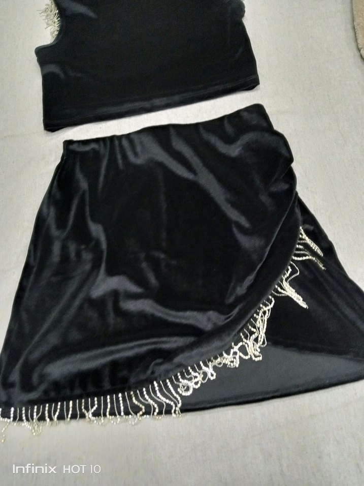 Siyah Mini etek ve bluz - Görsel 3