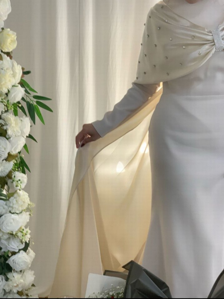 Uzun Kollu Drapeli Bej Nişan Elbisesi - Görsel 4