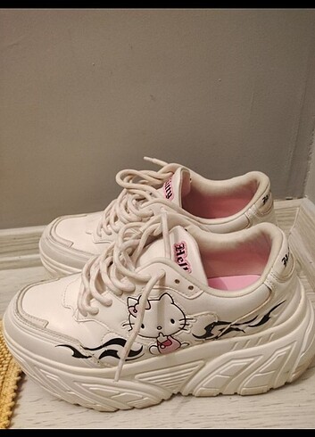 Bershka Hello kitty ayakkabı 
