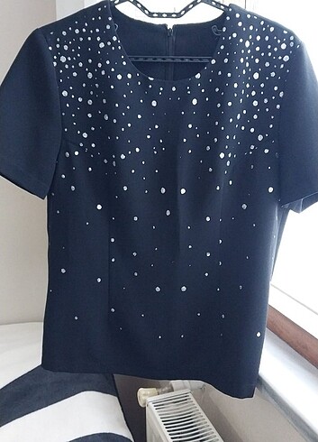 Zara Bluzz