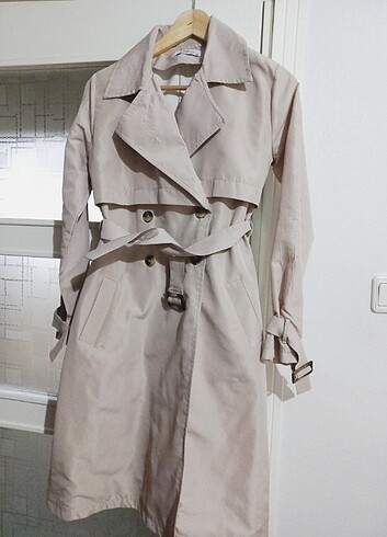 TRENCHCOAT