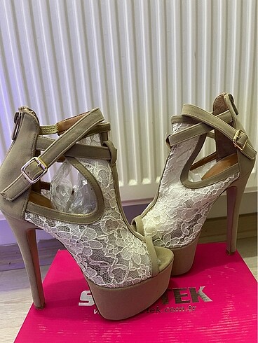Topuklu ayakkabı - Görsel 6