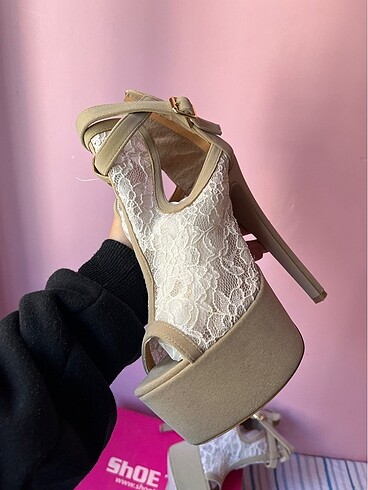 Topuklu ayakkabı - Görsel 10