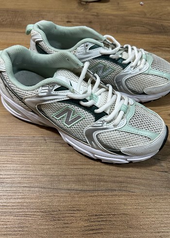 New Balance ürünü