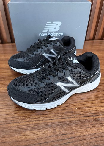 New Balance ürünü
