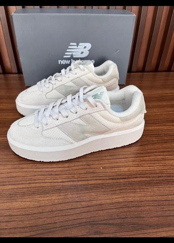 New Balance ürünü