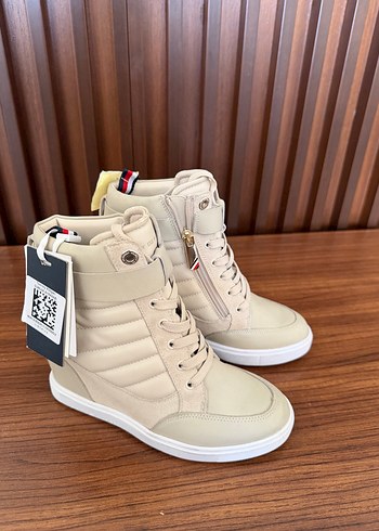 Tommy Hilfiger ürünü
