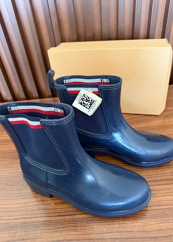 Tommy Hilfiger ürünü