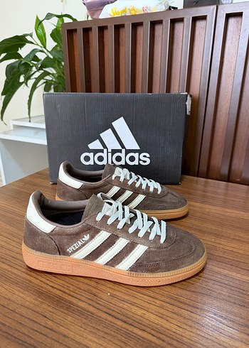 Adidas Spezial
