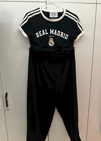 Siyah Real Madrid Tişört(m) sıyah tril pantolon(40,42) - Görsel 3