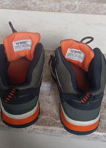 yeşil siyah turuncu erkek bot - Görsel 4