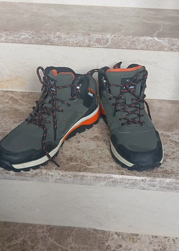 yeşil siyah turuncu erkek bot - Görsel 2