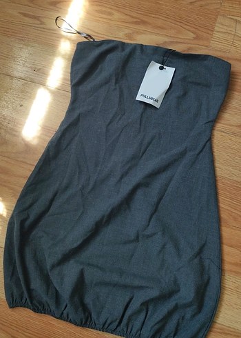 Pull and Bear Koyu Gri Straplez Elbise