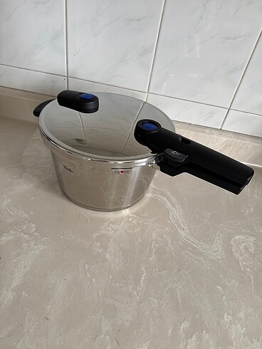 Fissler 4.5 litre düdüklü tencere