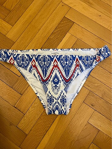 Calzedonia