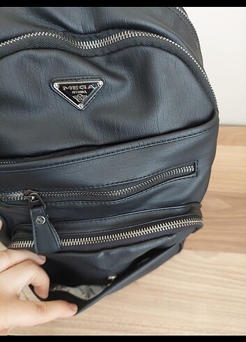 Guess Yıkanmış deri sırt çantası