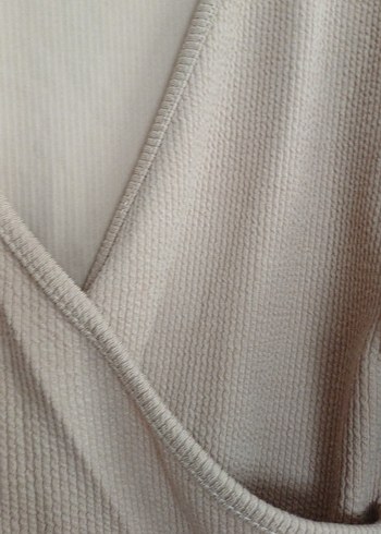 Bej V Yaka Uzun Kollu Kadın Bluz - Görsel 2