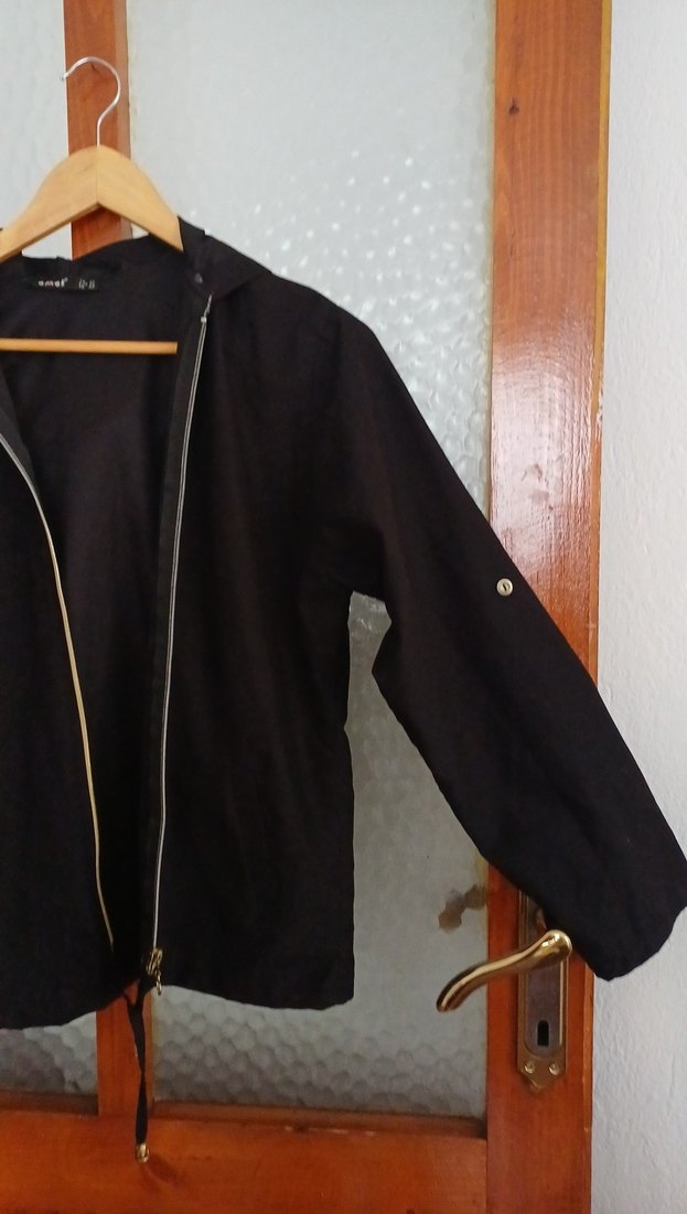 Siyah Fermuarlı kapişonlu yanlardan cepli Kadın Sweatshirt - Görsel 3