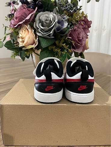 23 Beden beyaz Renk Orijinal Nike Çocuk Ayakkabısı