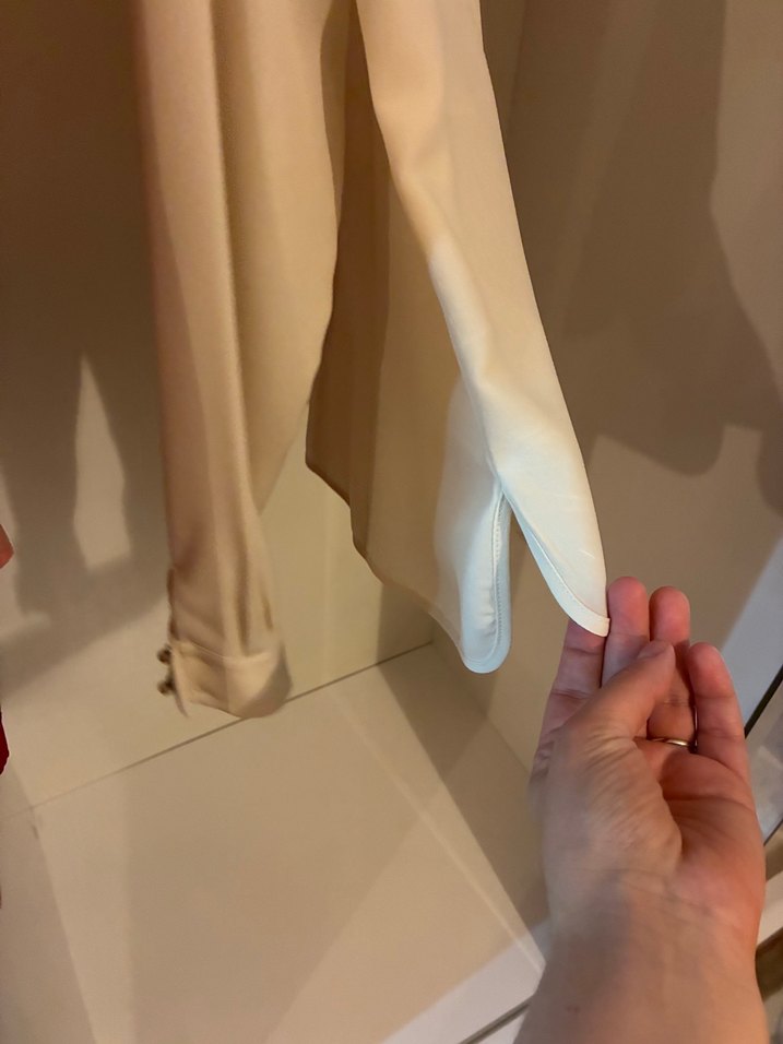 Bebe yaka krem rengi incili gömlek - Görsel 3