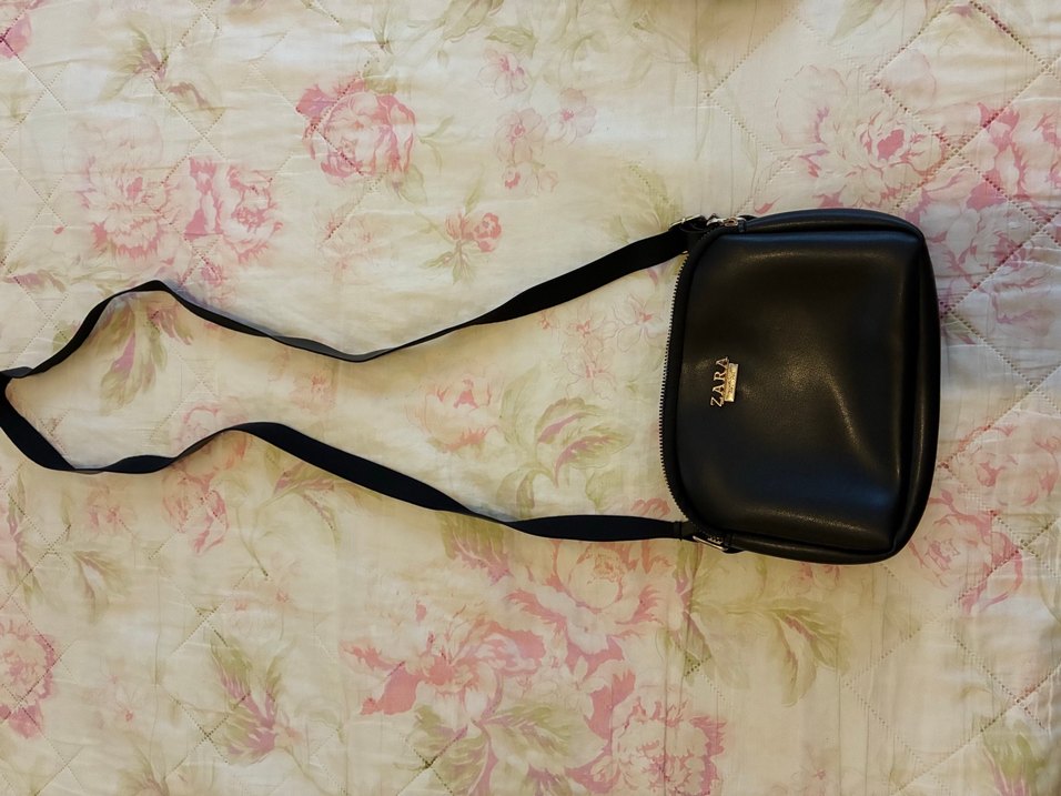 Zara Siyah Deri Fermuarlı Kadın Çantası - Görsel 5