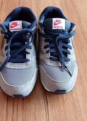 40 Beden gri Renk Nike spor ayakkabı (orginal)