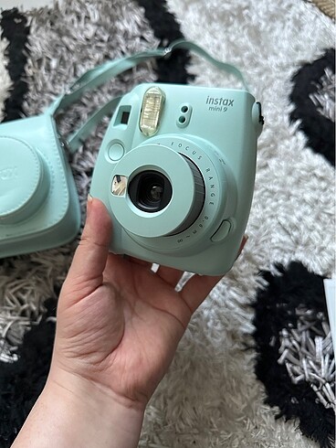 Fujifilm Instax Mini 9 Fotoğraf Makinesi + 9 Film + Çanta + Mercek