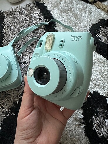 Instax Mini 9 Fotoğraf Makinesi + 9 Film + Çanta + Mercek