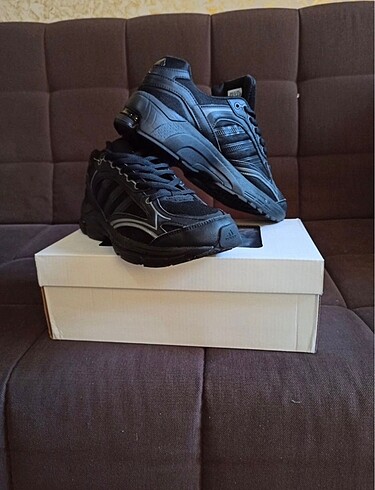 Adidas yazlık spor ayakkabı