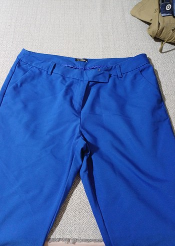 44 Beden mavi Renk Lc Waikiki MaviParlak kumaş pantolon 44beden