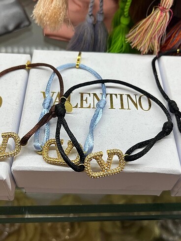 Valentino Garavani Bileklik