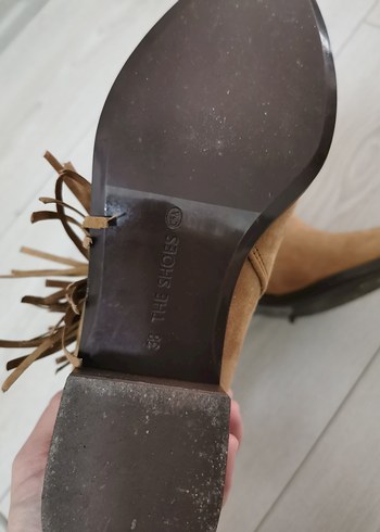 Püsküllü Bej Süet Kadın Bot - Görsel 3