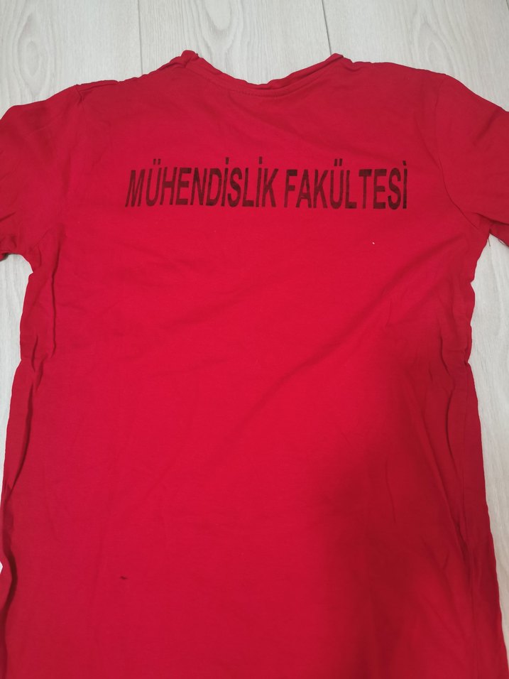 Kırmızı Baskılı Tişört - Görsel 2