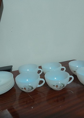 orjinal arcopal  Çiçek Desenli Porselen Fincan ve Tabak Takımı - Görsel 3