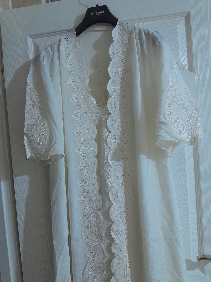 Beyaz V Yaka Midi Gecelik - Görsel 3