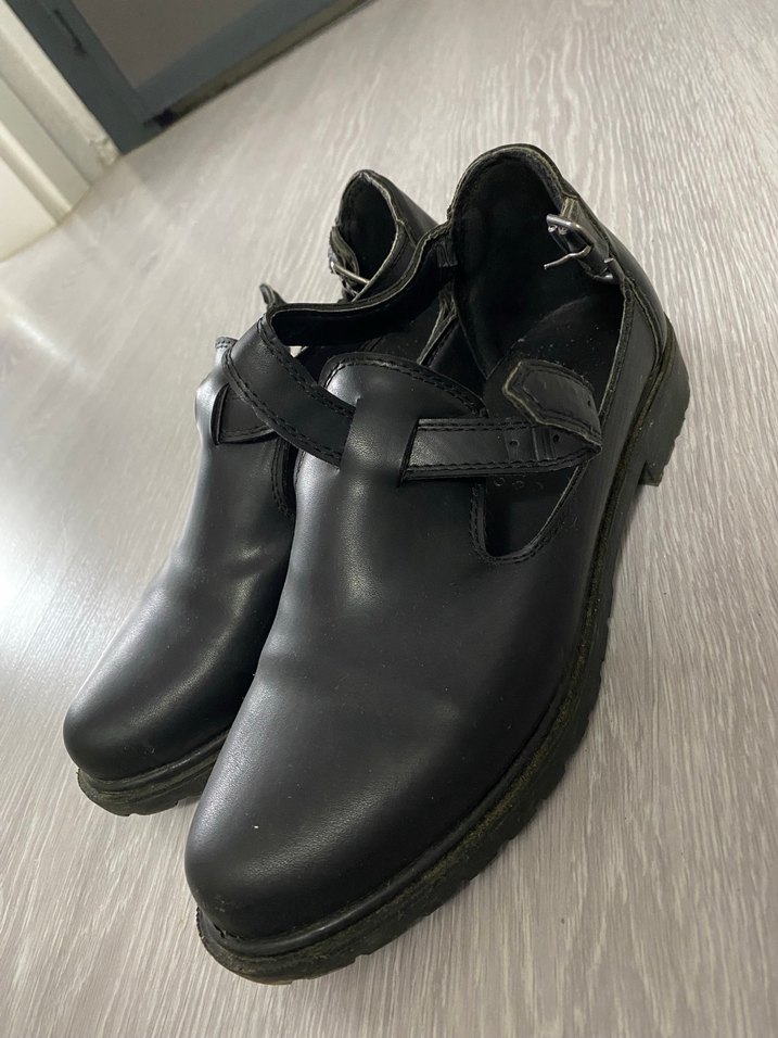 Kemerli Siyah Gotik Kadın Klasik Ayakkabı - Görsel 3