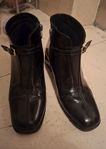 Klasik Siyah Deri Tokalı Topuklu Bot - Görsel 7