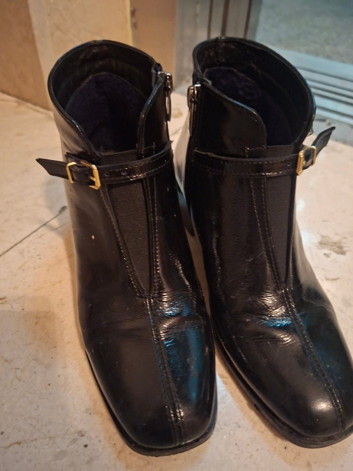 Klasik Siyah Deri Tokalı Topuklu Bot - Görsel 4