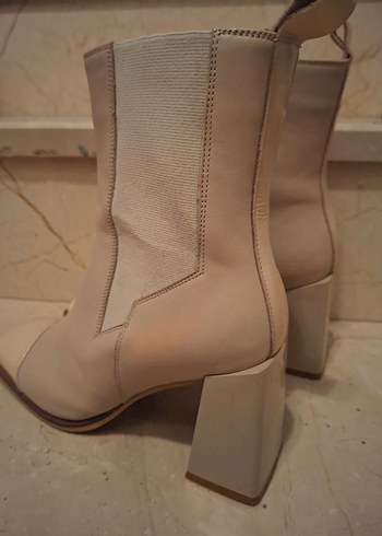 Bej Deri Kadın Topuklu Botlar - Görsel 8