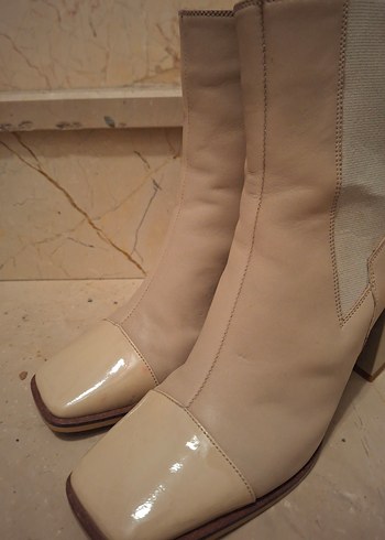 Bej Deri Kadın Topuklu Botlar - Görsel 3