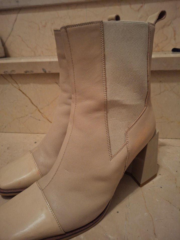 Bej Deri Kadın Topuklu Botlar - Görsel 4